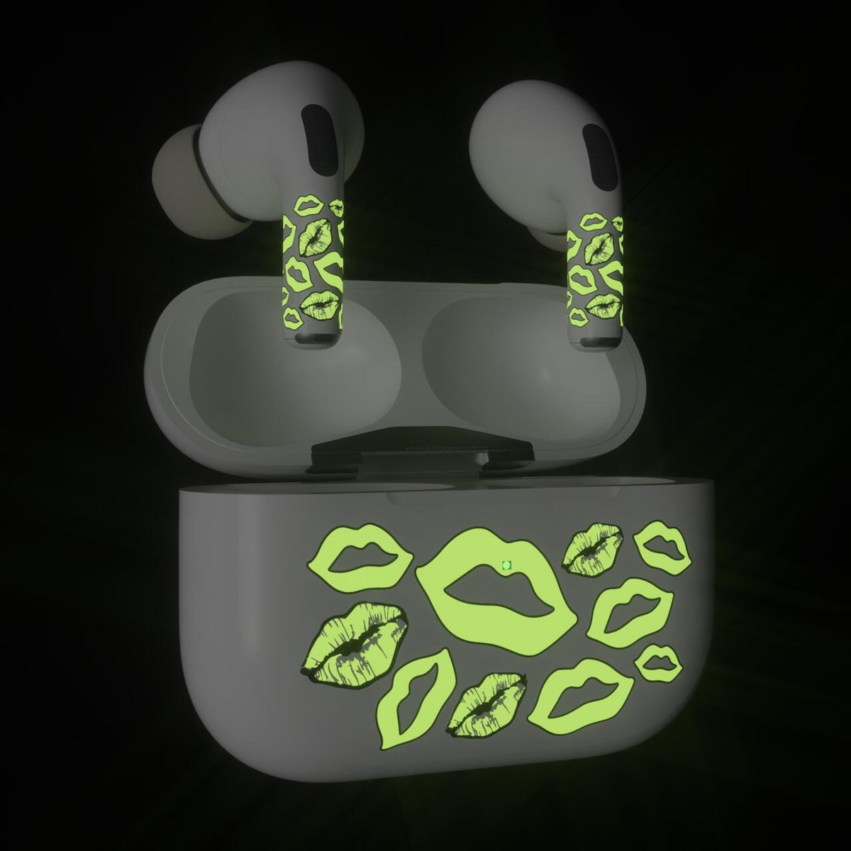 Next One ArtSkin naljepnica za Airpods Pro 1. i 2. generacije - Glowing Lips - iSTYLE.hr