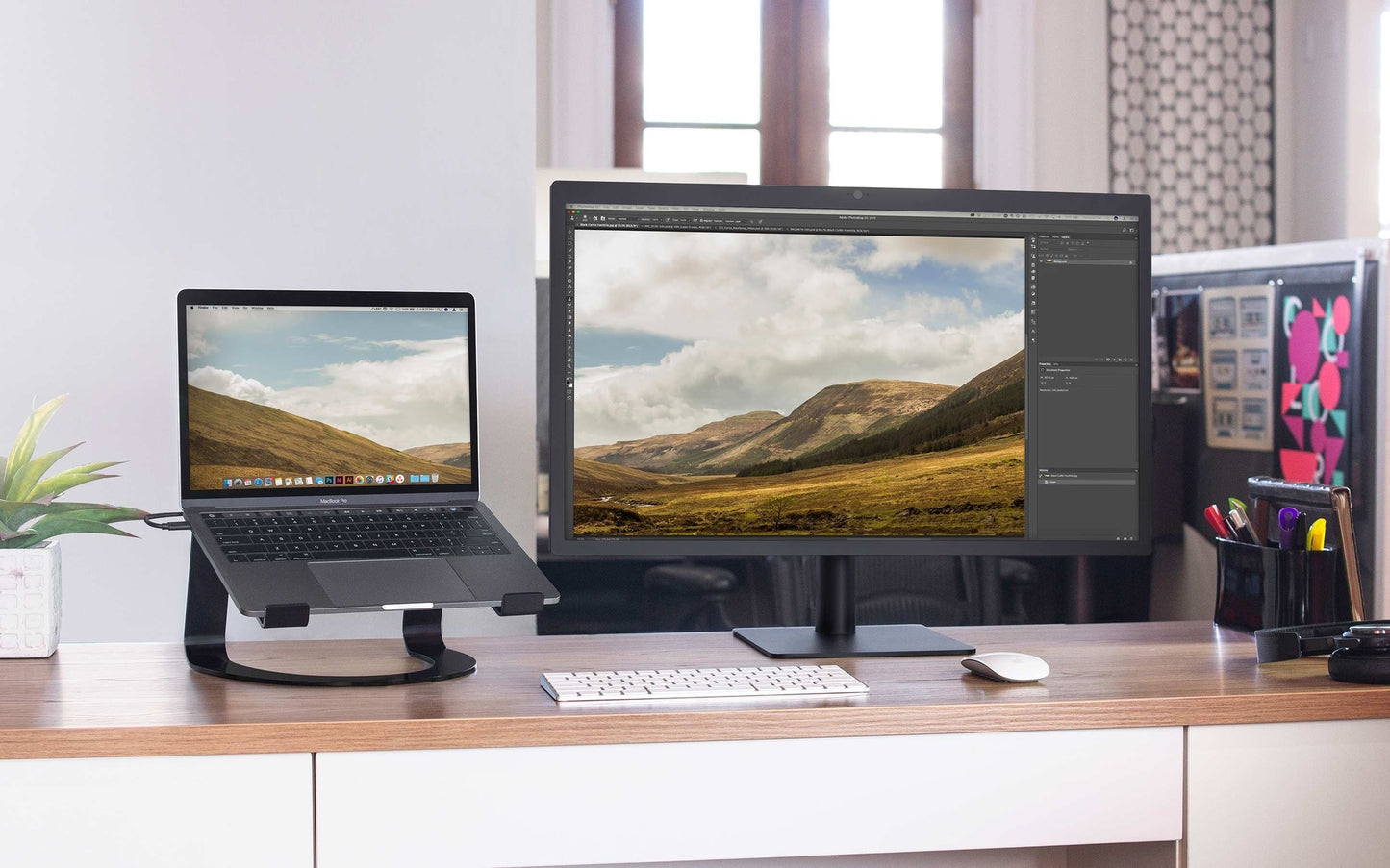 TwelveSouth Curve stand (black for MacBook and Laptops - iSTYLE.hr